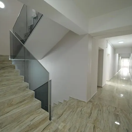 Complex Bavaro 72 דירה Năvodari